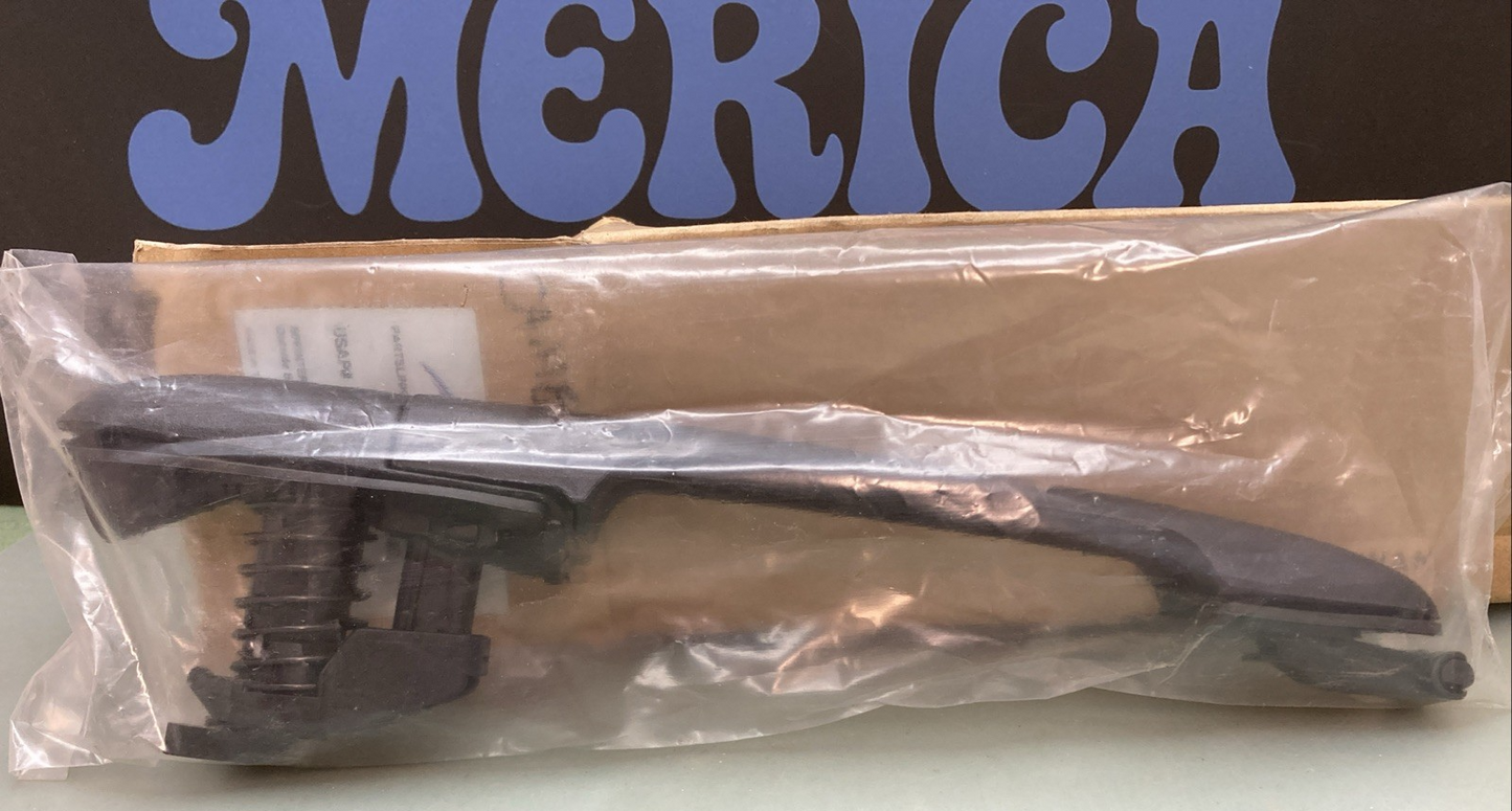 New Genuine KOOL-VUE CH1310140 Sprinter Front Door Handle Outside Black 03-06