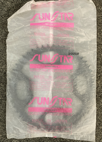 NEW GENUINE SUNSTAR S-24201R REAR SPROCKET