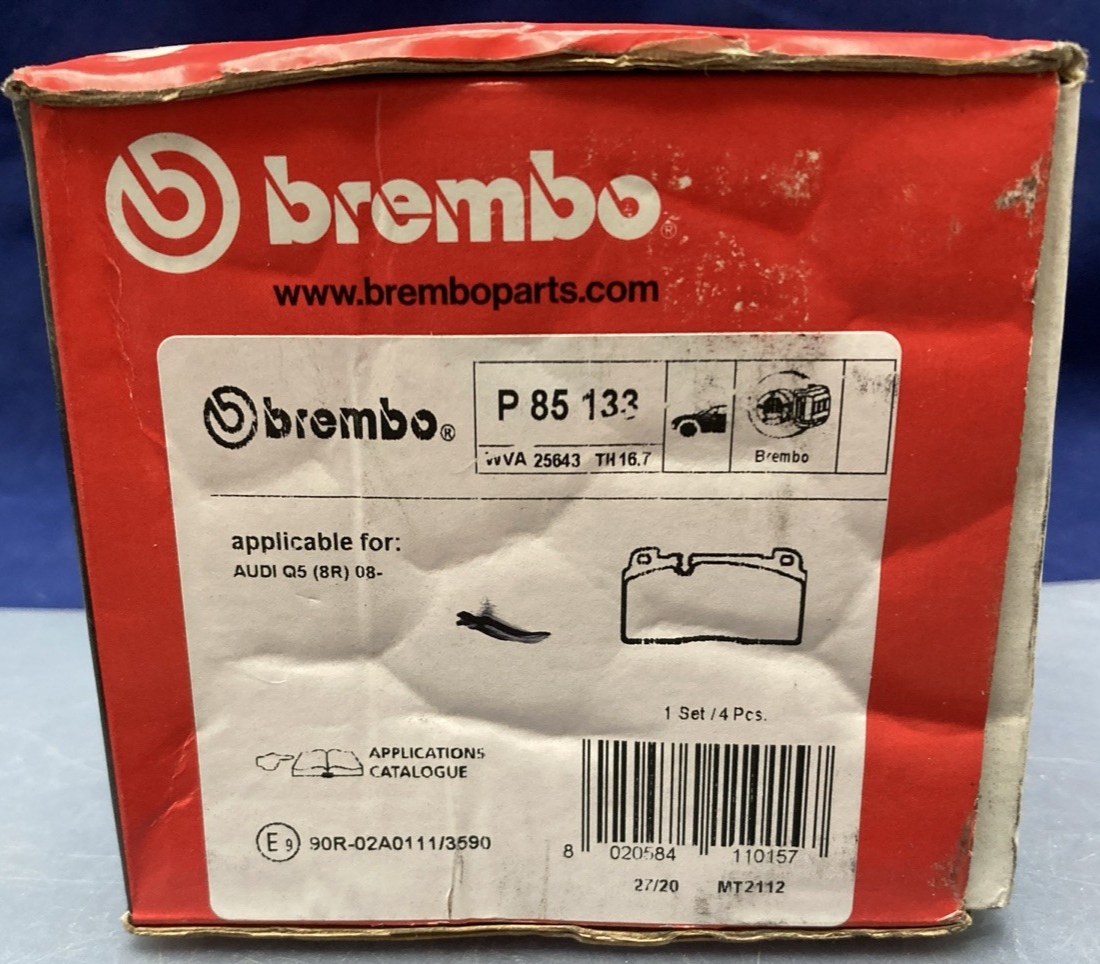 NEW GENUINE BREMBO P85133 Disc Brake Pad Set