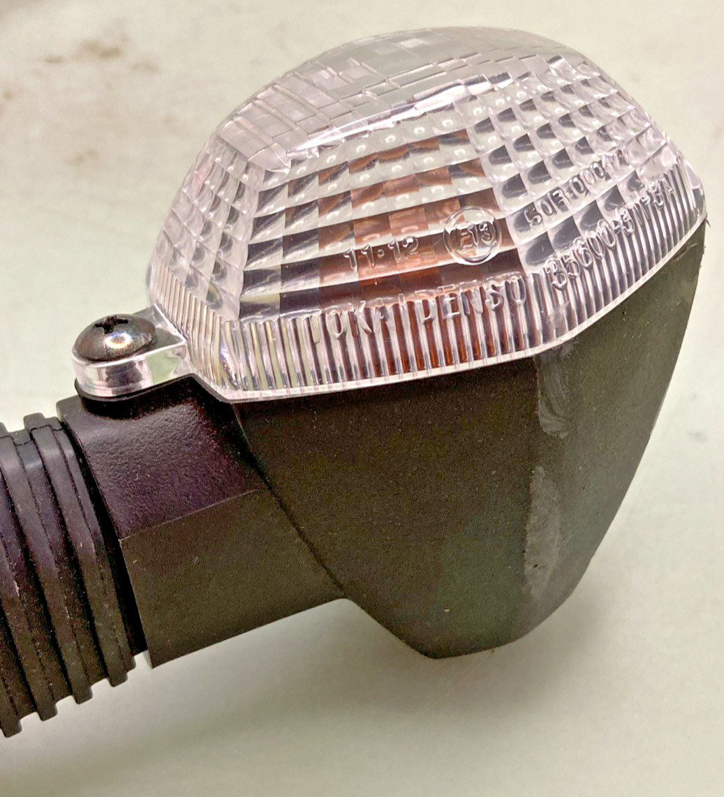 NEW GENUINE SUZUKI 35602-29FB0 FRONT TURNSIGNAL LAMP