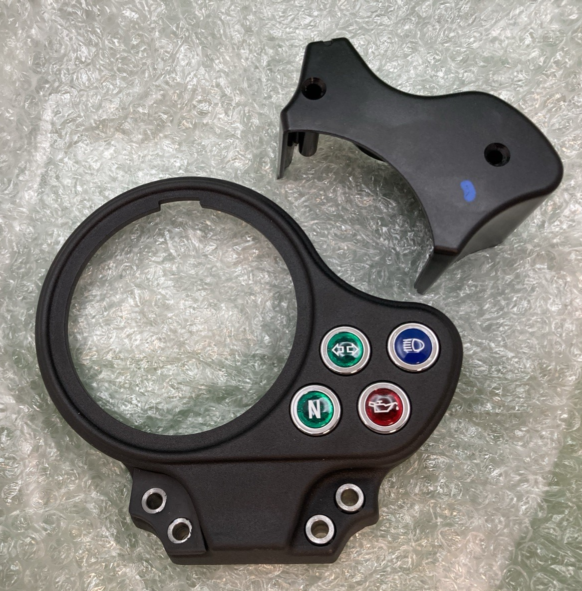 NEW GENUINE TRIUMPH T2501202 Instrument Casting W/ A2C53348703 COVER