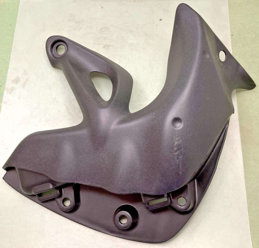 NEW GENUINE SUZUKI 47531-44H00 RH BODY FRAME COVER