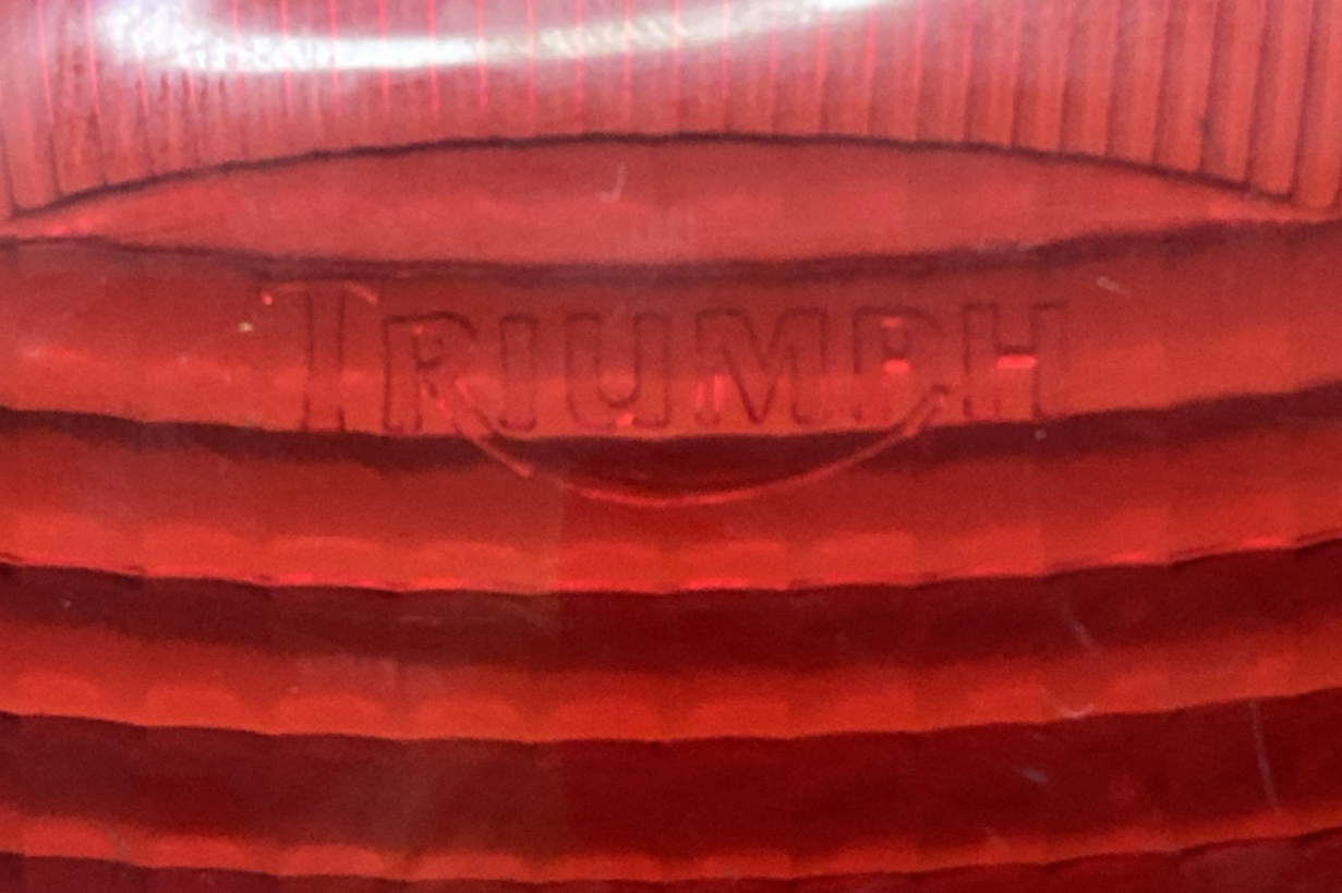 NEW GENUINE TRIUMPH 50R000532 RED REAR LIGHT LENSE