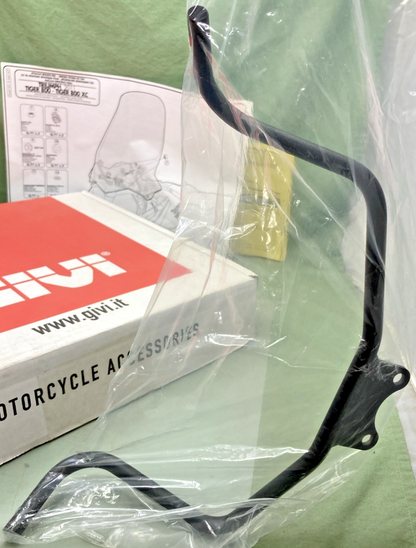 NEW GENUINE GIVI D6401KIT SPOILER KIT INCOMPLETE KIT