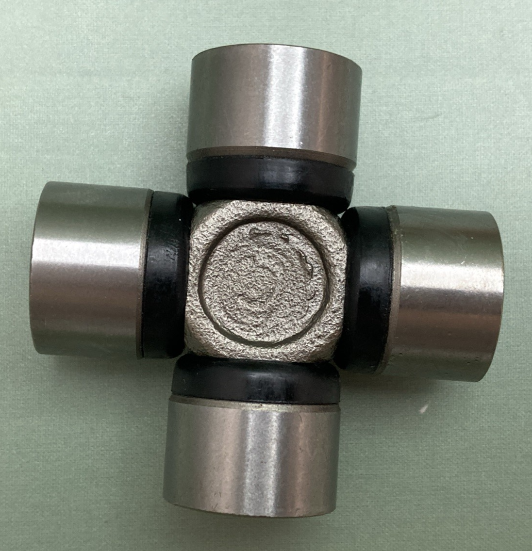 NEW GENUINE SA 15-06009 UNIVERSAL JOINT 2200771