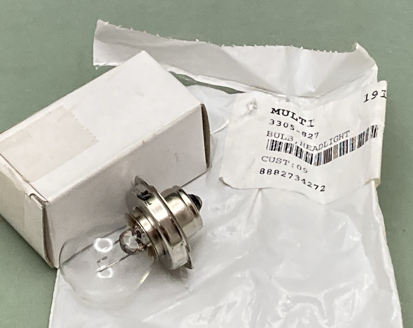 NEW GENUINE ARCTIC CAT 3305-827 Headlight Bulb