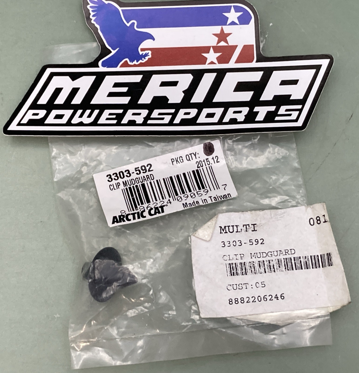 NEW GENUINE ARCTIC CAT 3303-592 MUDGUARD CLIP