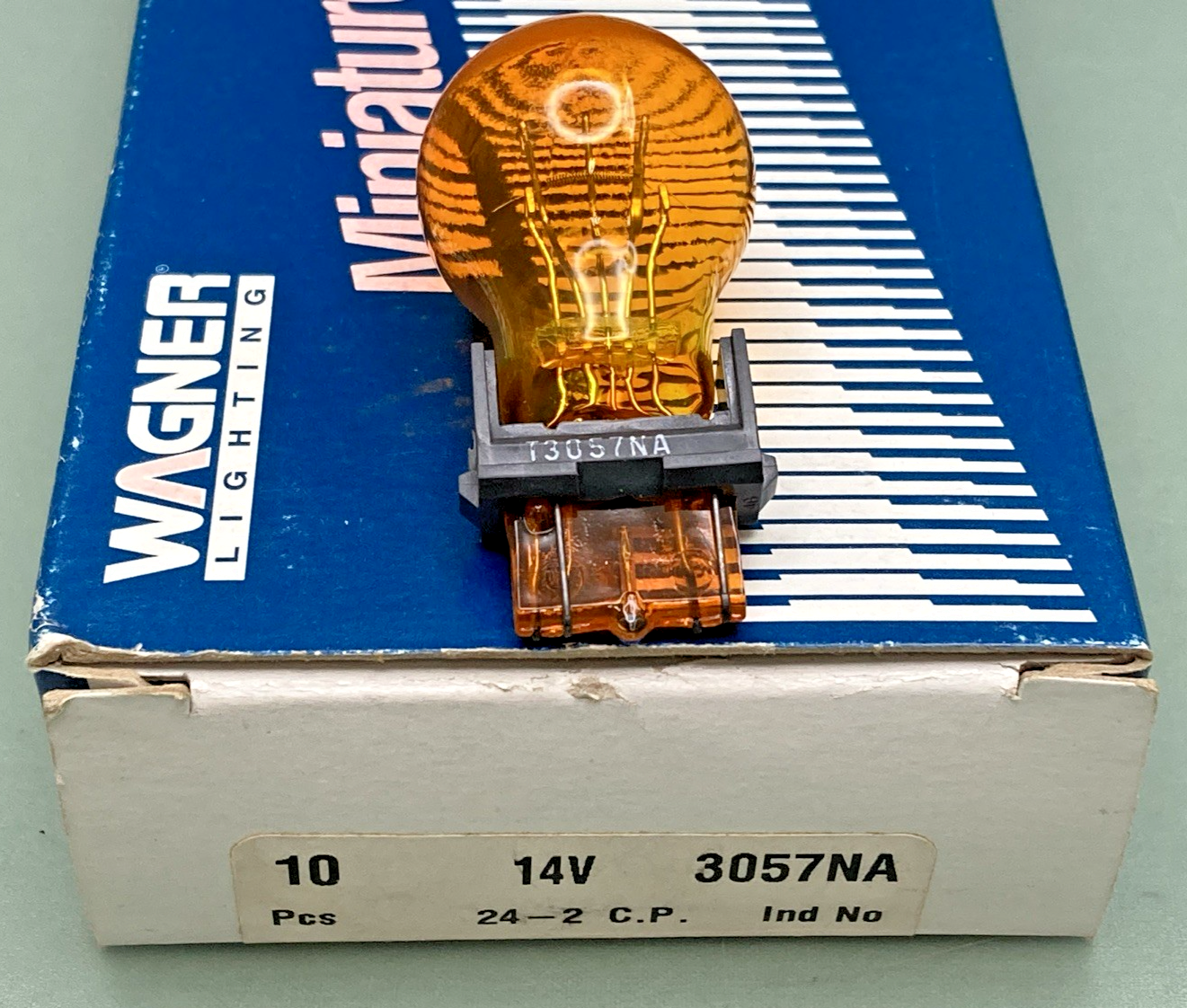 QTY 3 New Genuine Wagner Lightning 3057NA Miniature Lamp 14V, Automotive
