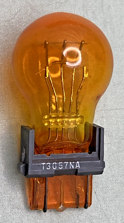 QTY 3 New Genuine Wagner Lightning 3057NA Miniature Lamp 14V, Automotive