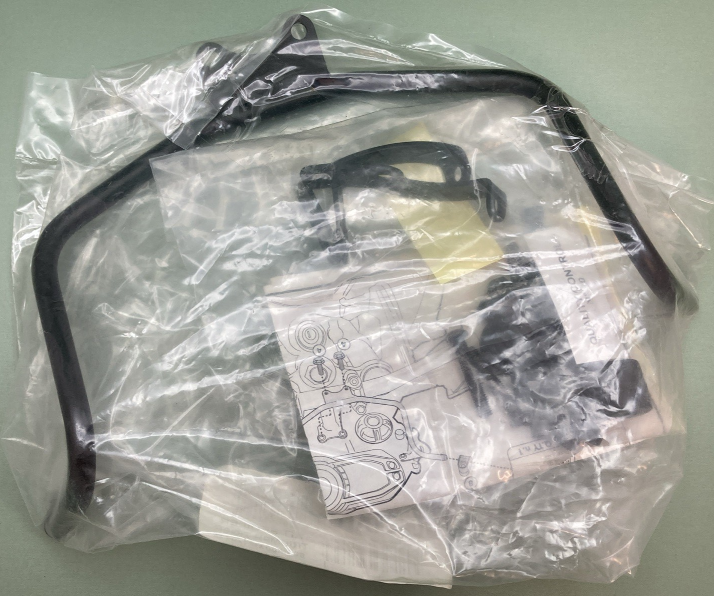 NEW GENUINE GIVI D6401KIT KIT SPOILER TRIUMPH TIGER 800/800XC (2011)