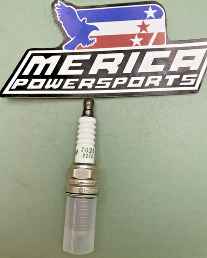 NEW GENUINE ARCTIC CAT 3040-031 Spark Plug