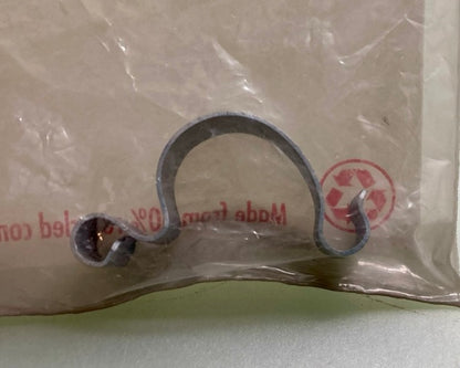 Qty 2  Honda 17223-HM8-000 Spring New Genuine