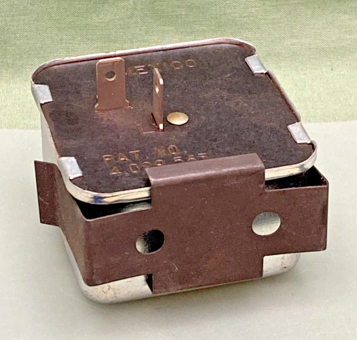 New Genuine Napa 582 Flasher