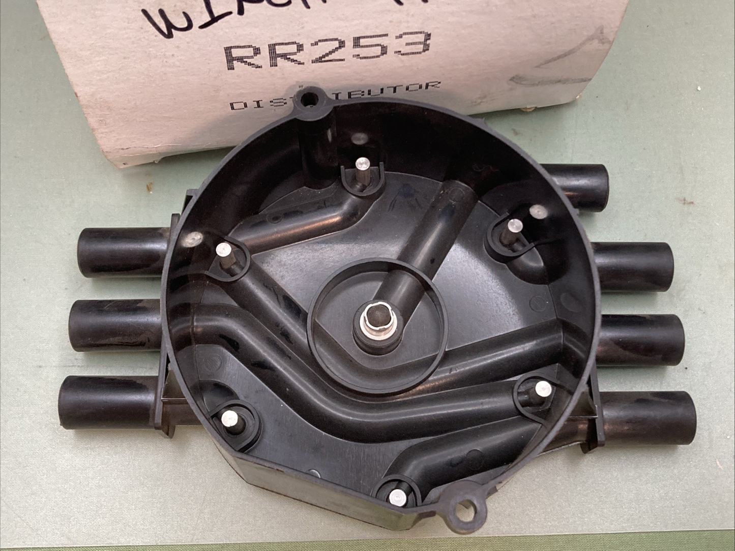 New Genuine Napa RR253 Echlin Distributor Cap