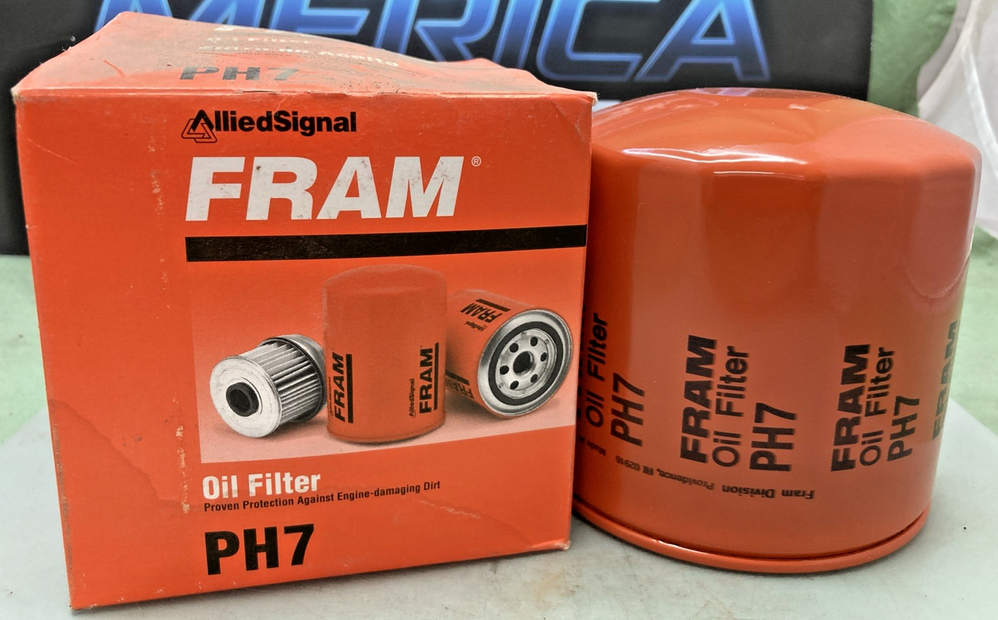 NEW Genuine Fram PH7 Oil Filter