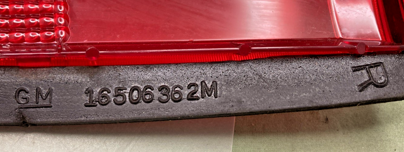 Genuine GM 16506362M Right Rear Tail Light Lens