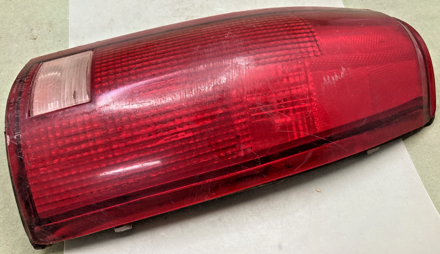 Genuine GM 16506350 Right Tail Light