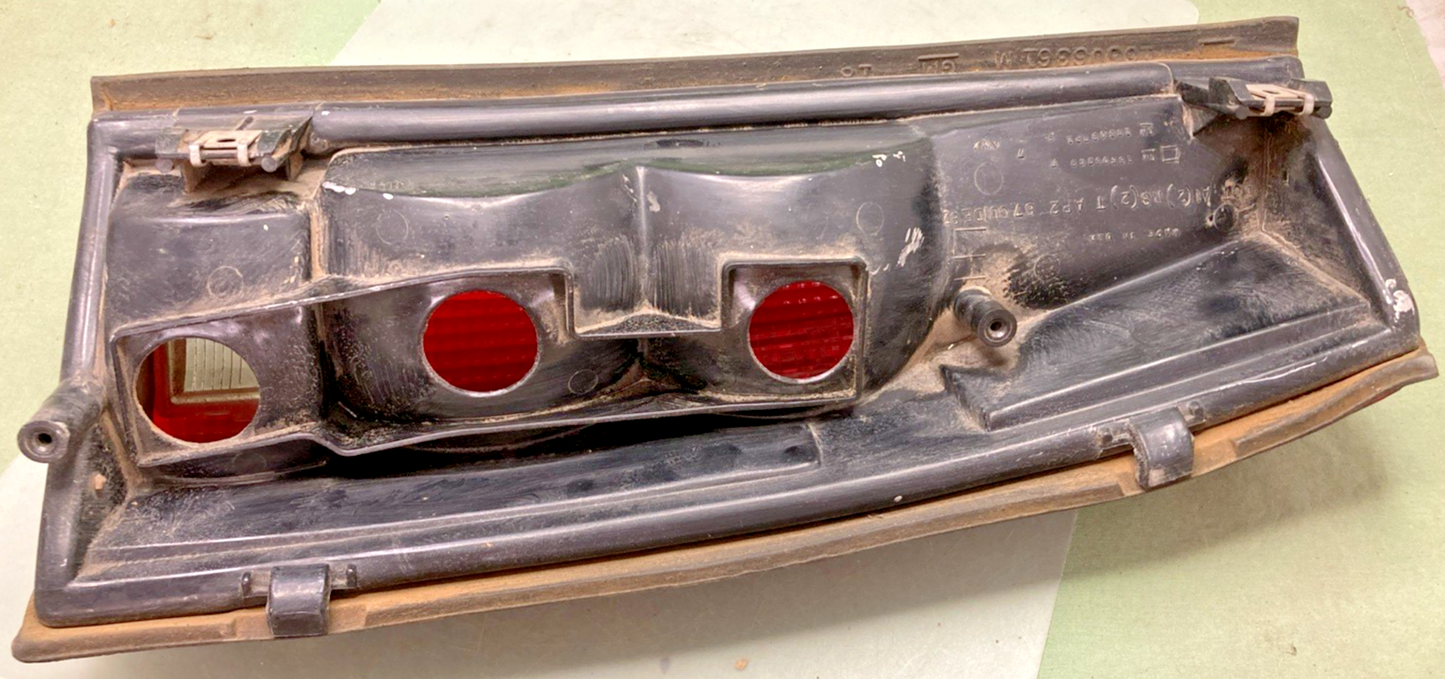 Genuine GM 16506349 Left Tail Light