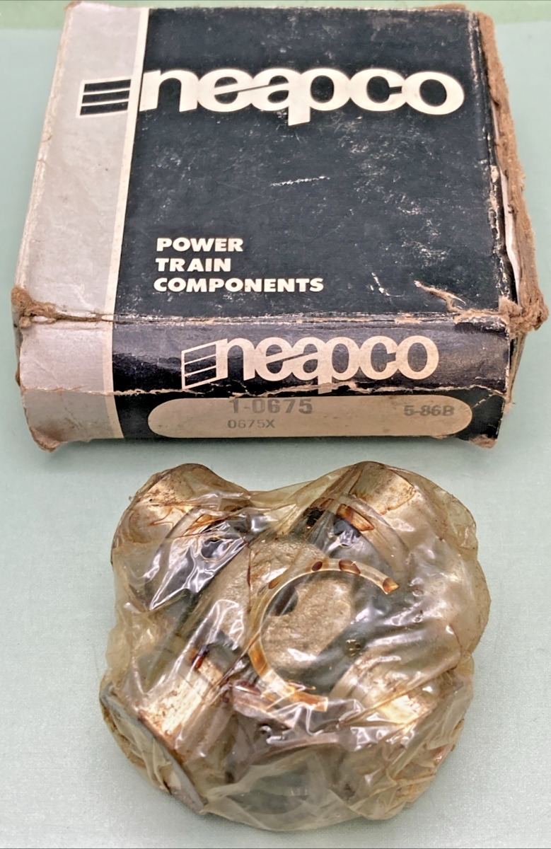 New Genuine Neapco 1-0675 Universal U-Joint 0675X