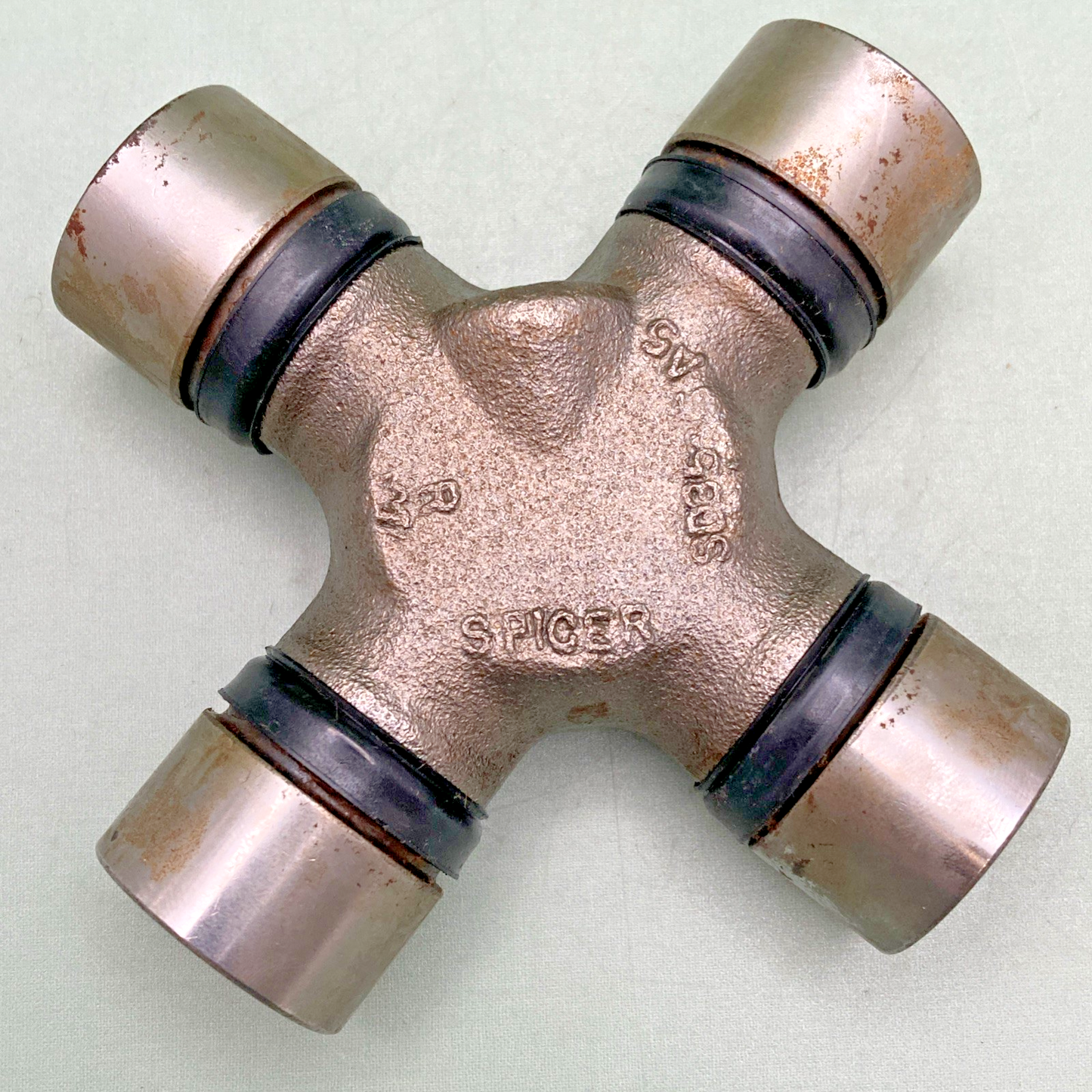 New Genuine Spicer AT141792 Universal Joint Kit