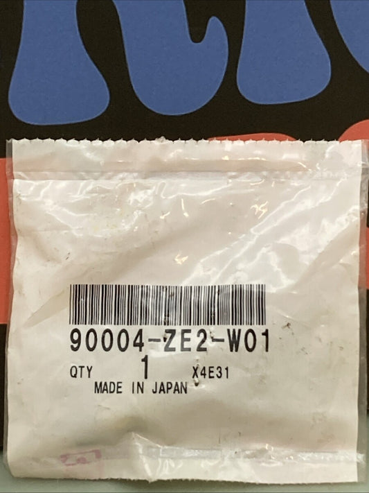QTY 2 New Genuine Honda 90004-ZE2-W01 Screw, Center