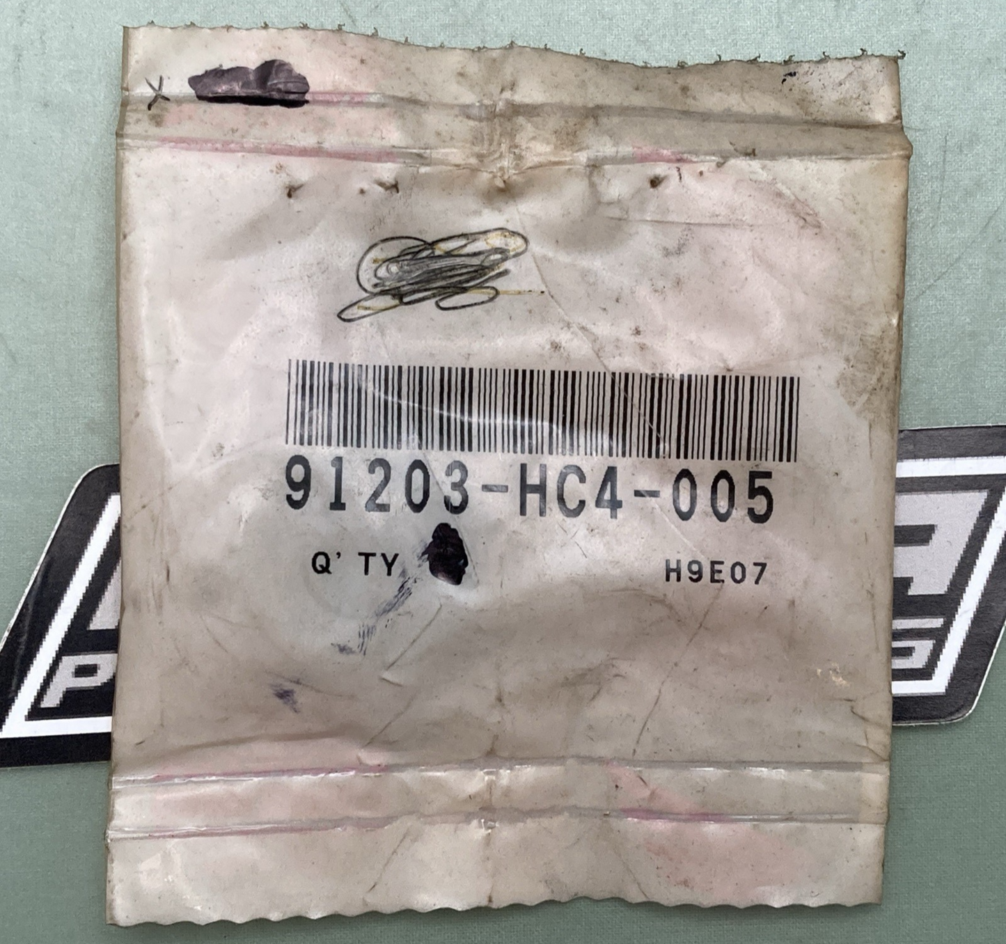 New Genuine Honda 91203-HC4-005 Left Crankcase Oil Seal