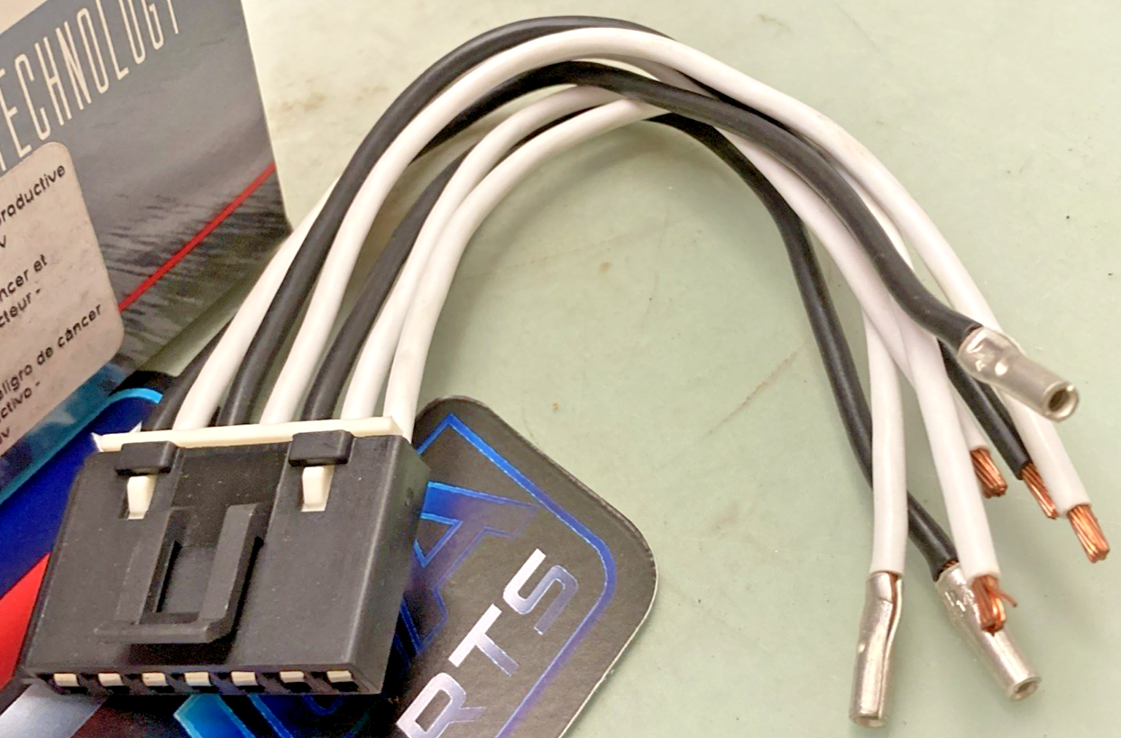 New Genuine BWD PT5793 Connector