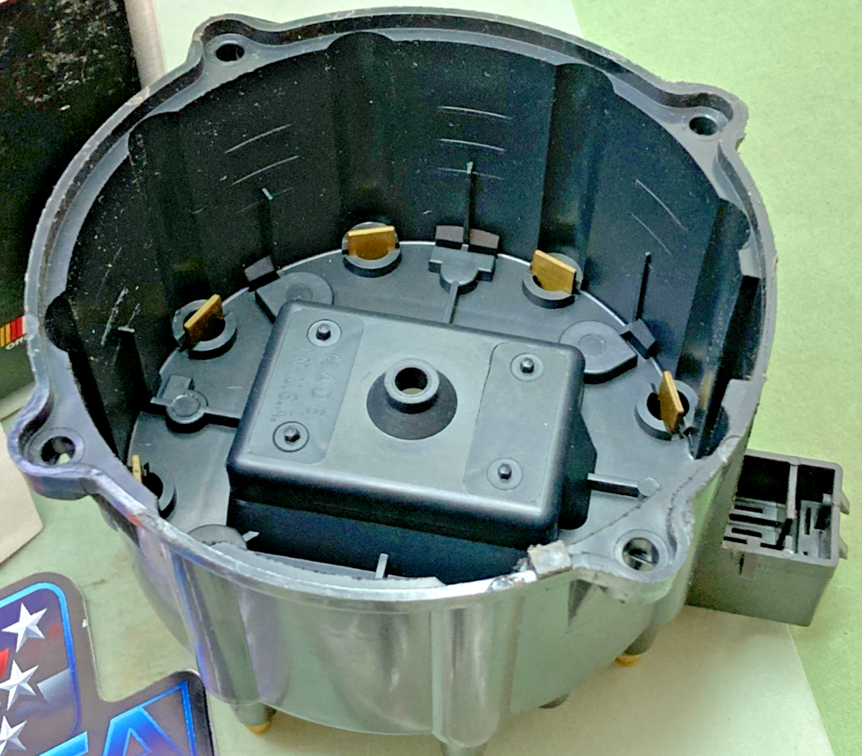New Genuine Borg Warner C224 Distributor Cap