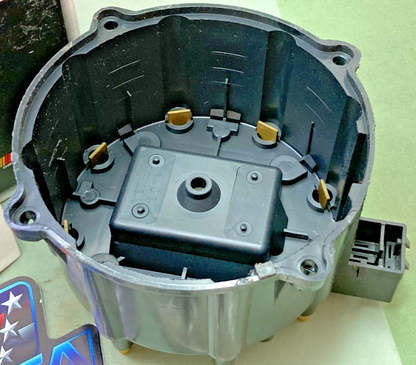New Genuine Borg Warner C224 Distributor Cap