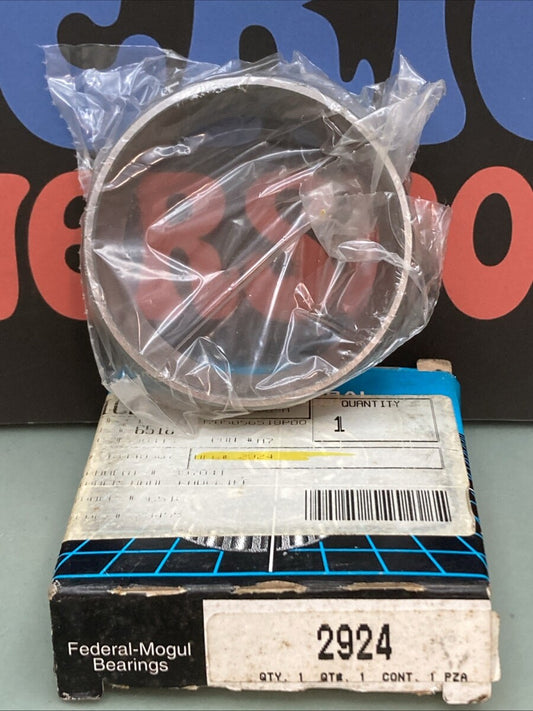 New Genuine Federal Mogul 2924 Taper Bearing Cup