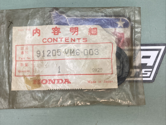 New Genuine Honda 91205-VM6-003 Dust Seal (23X35x7)