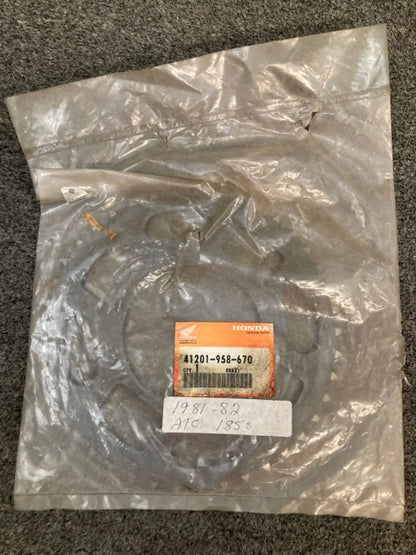 Honda 41201-958-670 Sprocket (41T) 41201-958-506 New Genuine