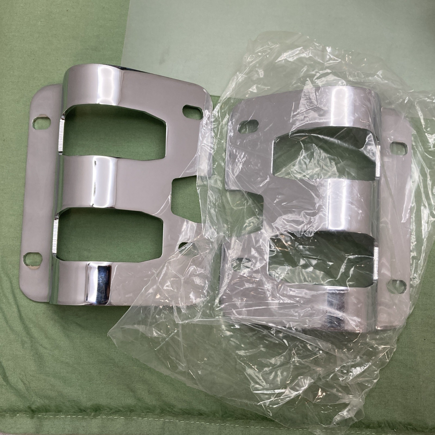 New Genuine Victory 2876374 Lock & Ride Windscreen Mounting Brackets