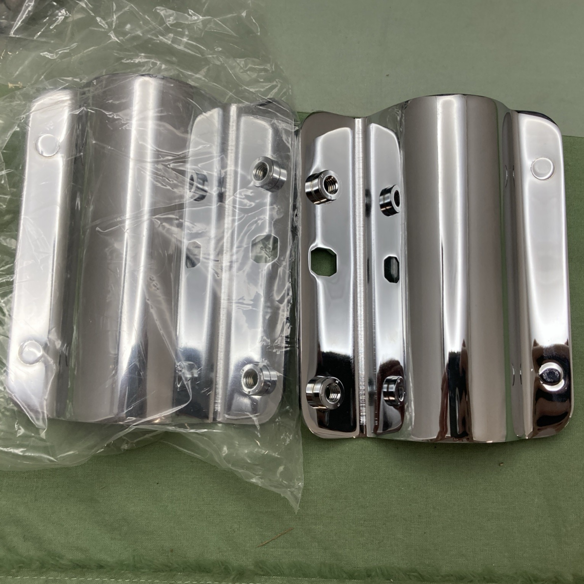 New Genuine Victory 2876374 Lock & Ride Windscreen Mounting Brackets