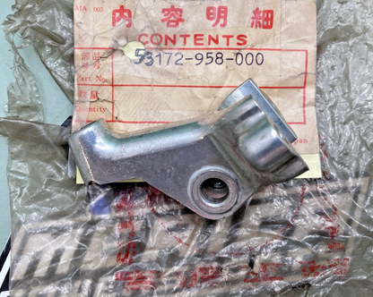 New Genuine Honda 53172-958-000 BRACKET, HANDLEBAR