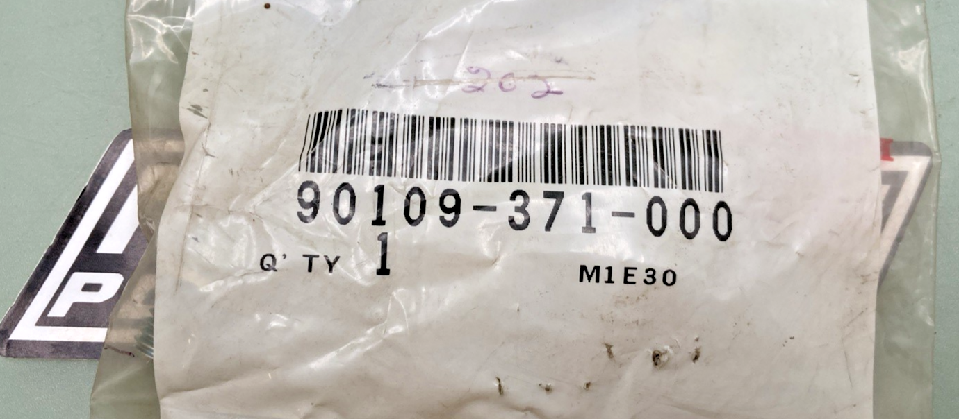 New Genuine Honda 90109-371-000 Bolt, Sealing, Replaces: 90109-ME5-000