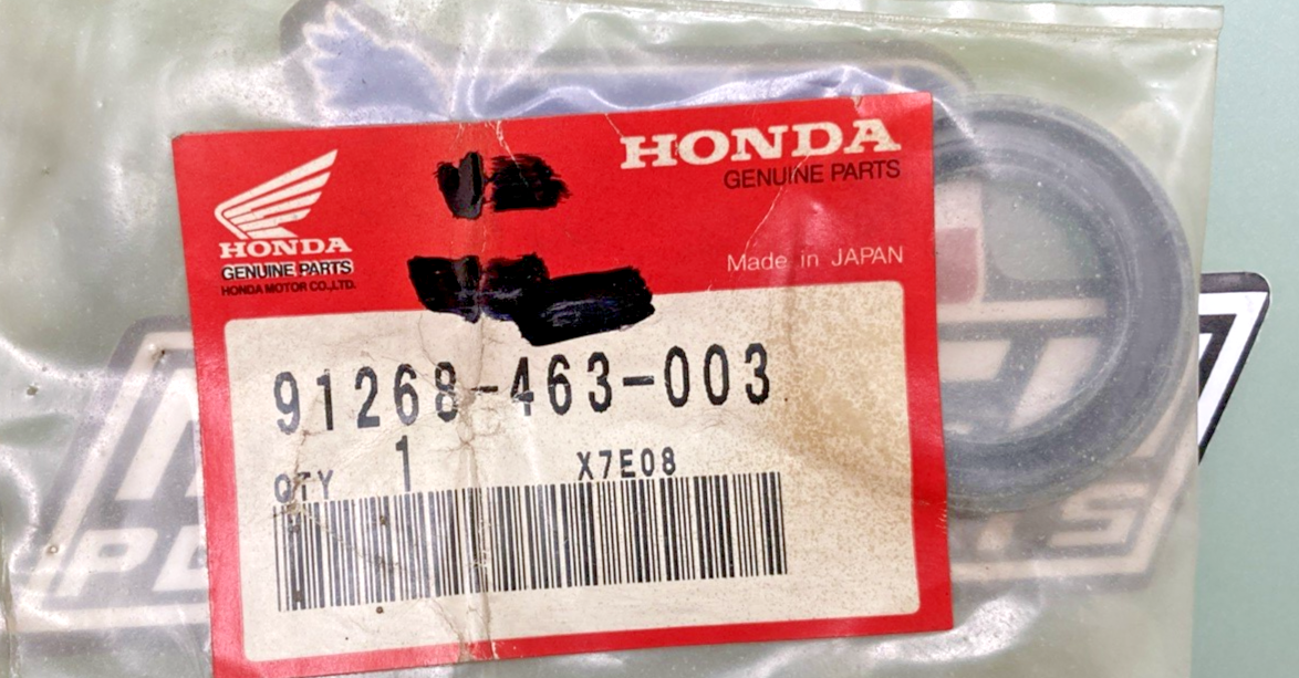New Genuine Honda 91268-463-003 Dust Seal (26X40x5)