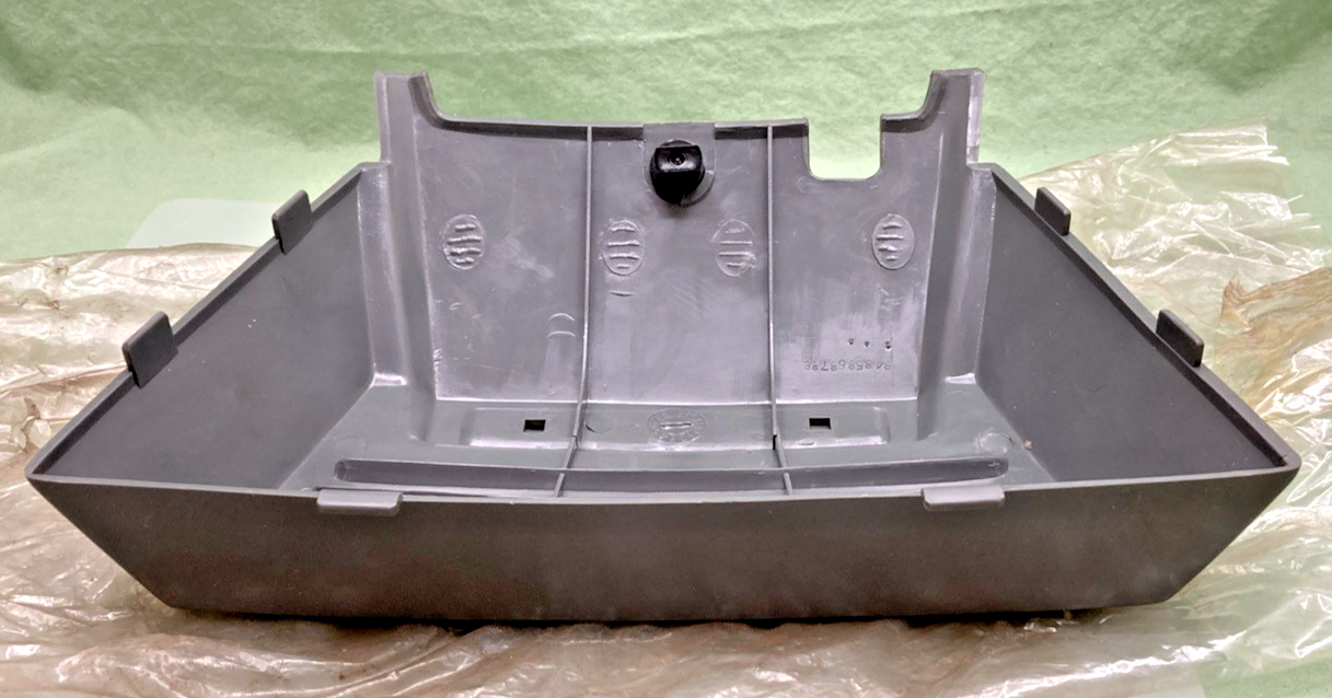 New Genuine Honda 17611-HA8-680ZA Tank Cover Lid,  Spacy Gray,86-87 TRX250