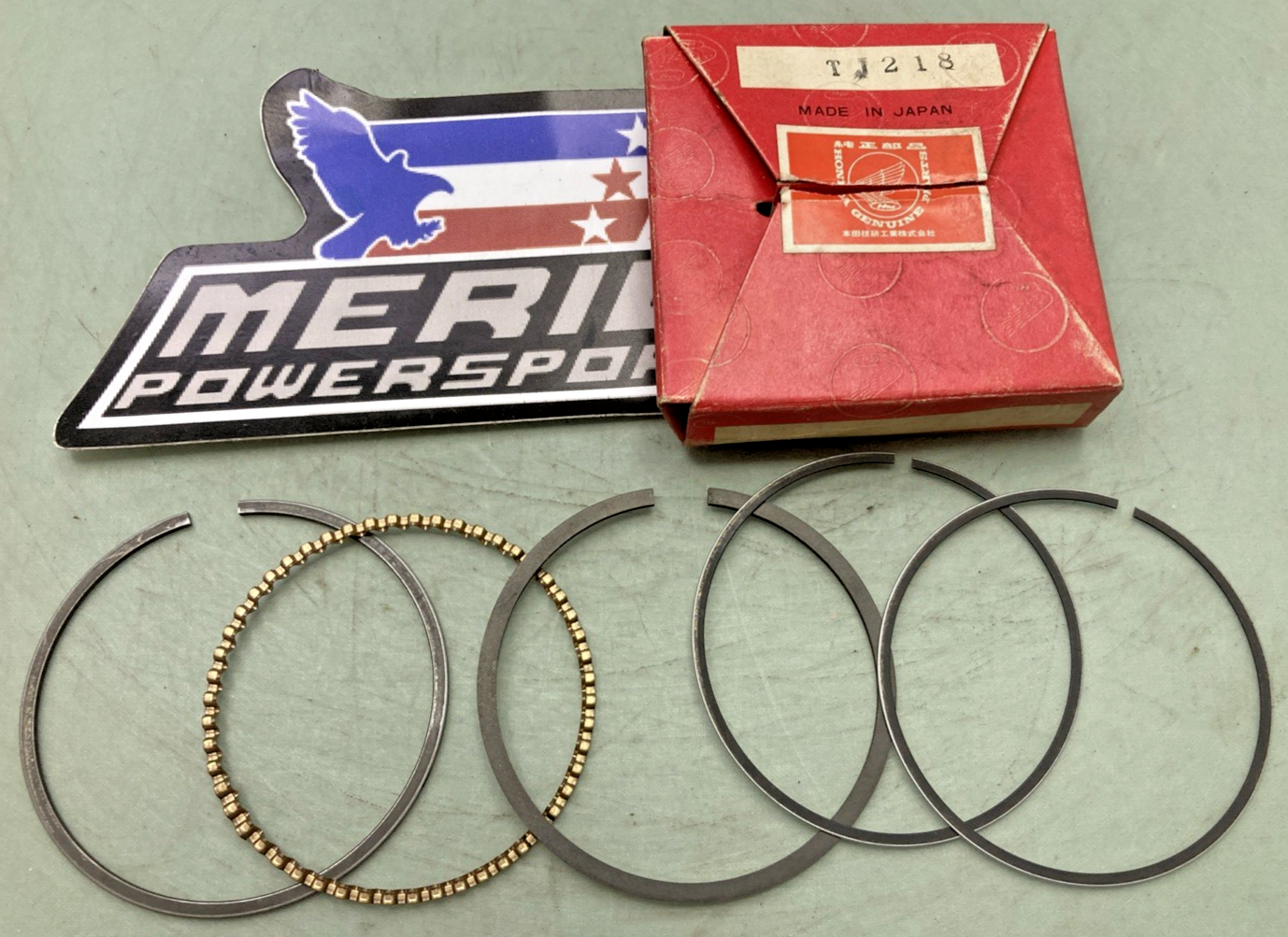 New Genuine Honda 13012-HB6-305 Piston Ring Set