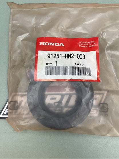 New Genuine Honda 91251-HN2-003 Oil Seal (39X70x11)