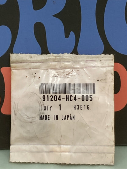 New Genuine Honda 91204-HC4-005 Oil Seal (20X28x5)