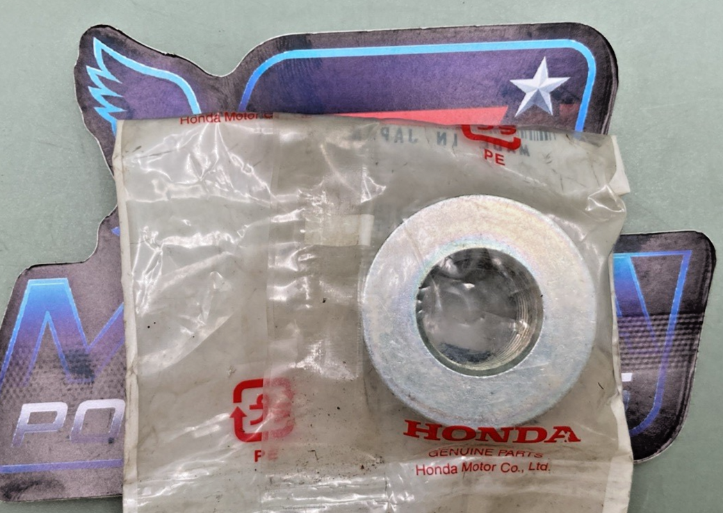 New Genuine Honda 90304-HM5-A80 Castle Nut