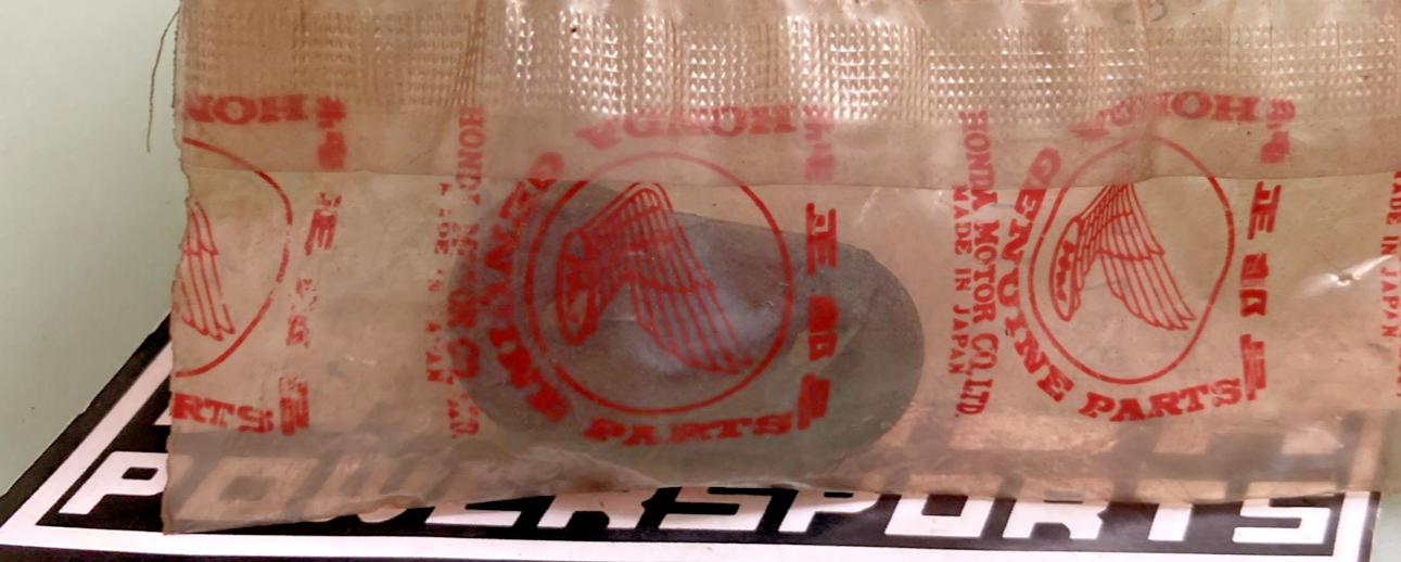 New Genuine Honda 33715-VM6-000 Rubber