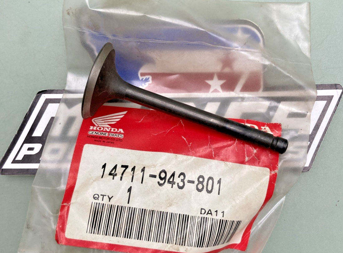 New Genuine Honda 14711-943-801 Valve, In.