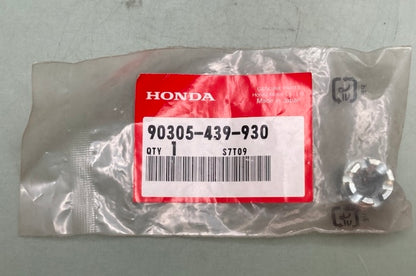 Honda 90305-439-930 AXLE NUT New Genuine