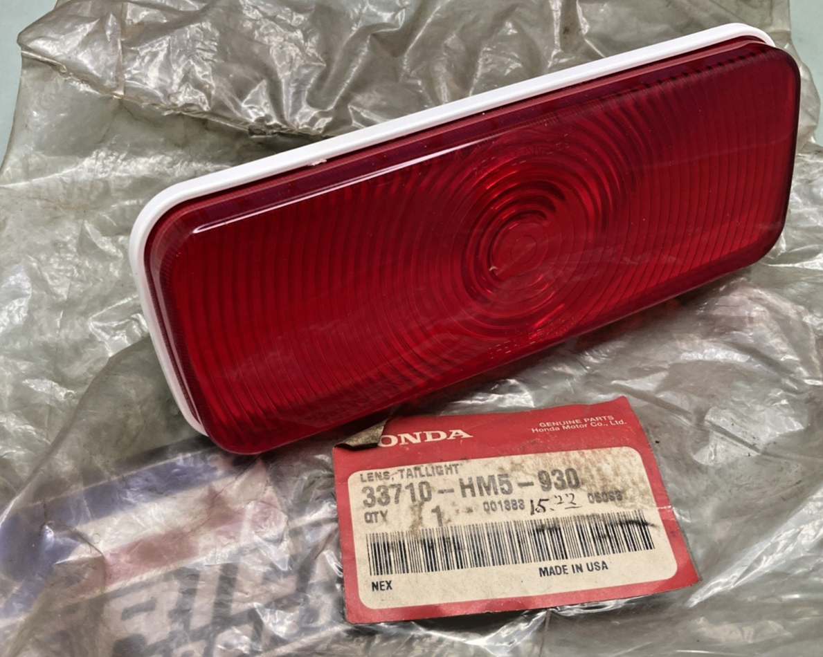 New Genuine Honda 33710-HM5-930 Taillight Lens
