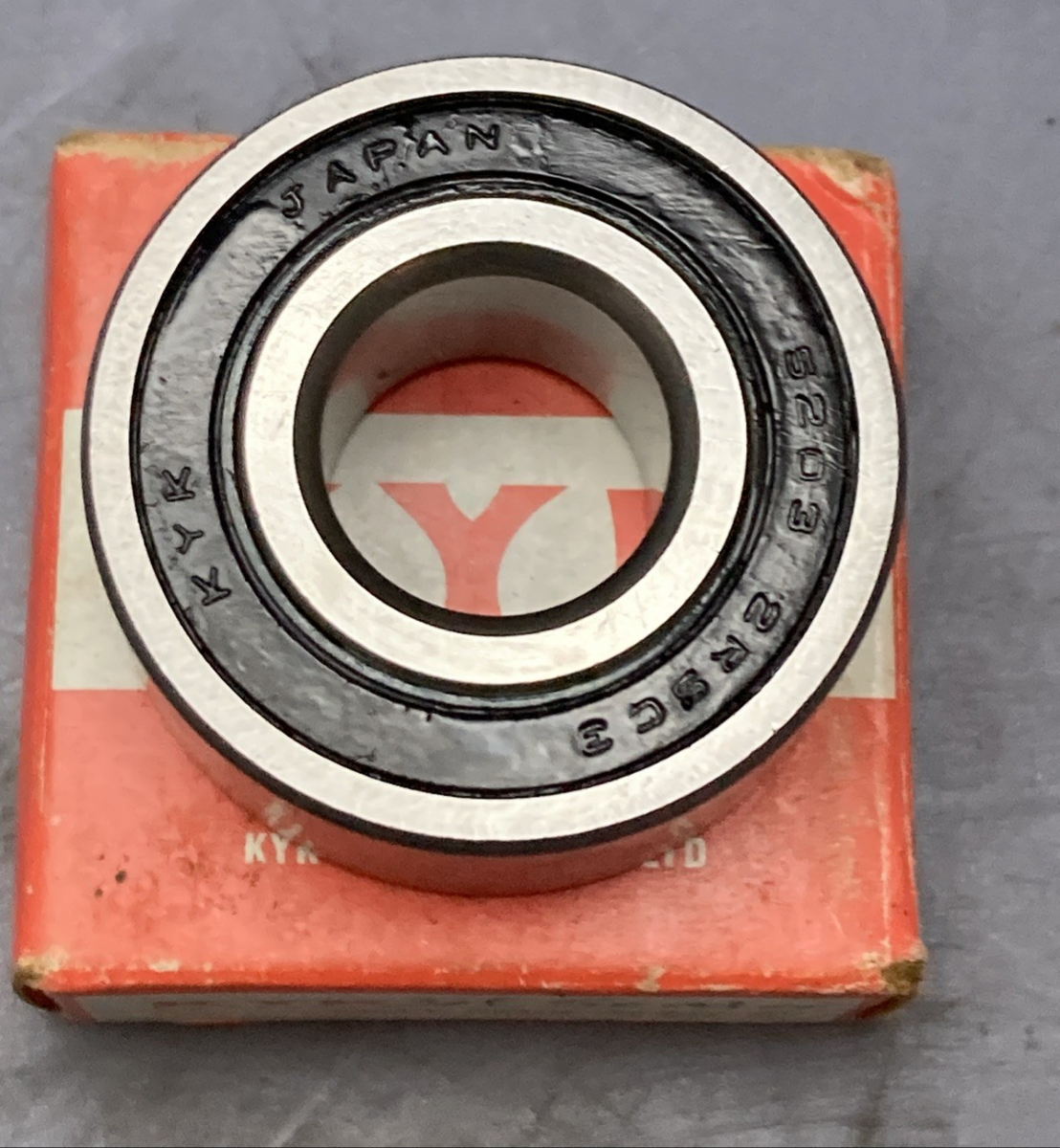 New Genuine KYK 5203-2RSC3SRI-2 BEARING