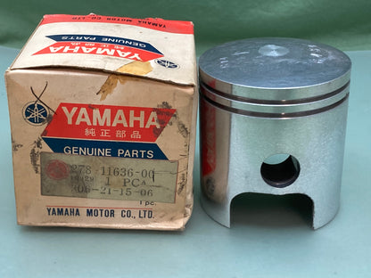 New Genuine Yamaha 278-11636-00 Piston