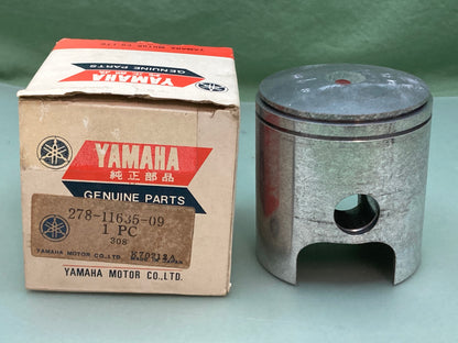 New Genuine Yamaha 278-11635-09 Piston 1 O/S 0.25