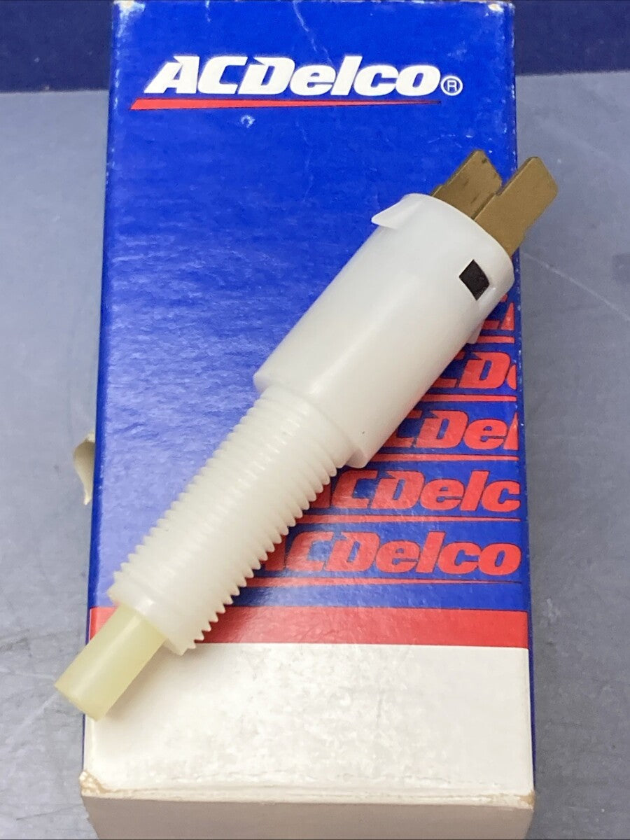 NEW GENUINE ACDELCO D885 BRAKE LIGHT SWITCH GM 1261219
